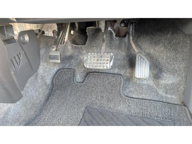 タント カスタムＸ　トップエディションＳＡＩＩ　ＥＴＣ　バックカメラ　両側スライド・片側電動　ナビ　衝突被害軽減システム　オートライト　ＬＥＤヘッドランプ　スマートキー　アイドリングストップ　電動格納ミラー　ベンチシート　ＣＶＴ　盗難防止システム（63枚目）