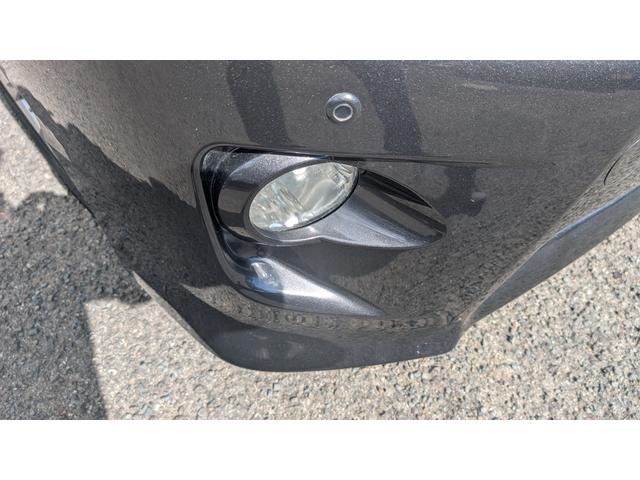 アルファード ２４０Ｓ　プライムセレクションＩＩ　ＥＴＣ　バックカメラ　クリアランスソナー　両側電動スライドドア　オートライト　ＨＩＤ　電動リアゲート　スマートキー　電動格納ミラー　後席モニター　３列シート　フルフラット　オットマン　ＣＶＴ（23枚目）