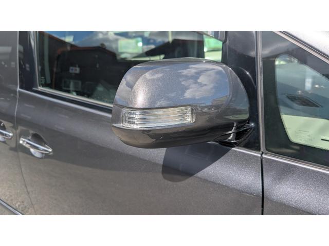 アルファード ２４０Ｓ　プライムセレクションＩＩ　ＥＴＣ　バックカメラ　クリアランスソナー　両側電動スライドドア　オートライト　ＨＩＤ　電動リアゲート　スマートキー　電動格納ミラー　後席モニター　３列シート　フルフラット　オットマン　ＣＶＴ（26枚目）