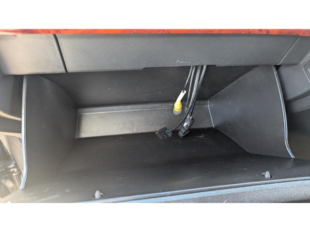 アルファード ２４０Ｓ　プライムセレクションＩＩ　ＥＴＣ　バックカメラ　クリアランスソナー　両側電動スライドドア　オートライト　ＨＩＤ　電動リアゲート　スマートキー　電動格納ミラー　後席モニター　３列シート　フルフラット　オットマン　ＣＶＴ（41枚目）