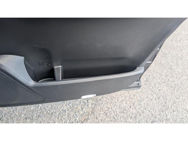アルファード ２４０Ｓ　プライムセレクションＩＩ　ＥＴＣ　バックカメラ　クリアランスソナー　両側電動スライドドア　オートライト　ＨＩＤ　電動リアゲート　スマートキー　電動格納ミラー　後席モニター　３列シート　フルフラット　オットマン　ＣＶＴ（58枚目）