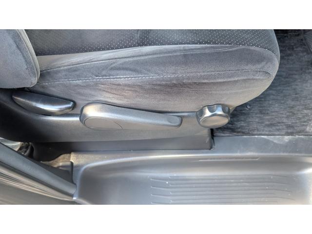 アルファード ２４０Ｓ　プライムセレクションＩＩ　ＥＴＣ　バックカメラ　クリアランスソナー　両側電動スライドドア　オートライト　ＨＩＤ　電動リアゲート　スマートキー　電動格納ミラー　後席モニター　３列シート　フルフラット　オットマン　ＣＶＴ（63枚目）