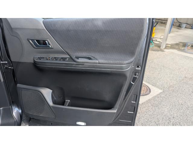 アルファード ２４０Ｓ　プライムセレクションＩＩ　ＥＴＣ　バックカメラ　クリアランスソナー　両側電動スライドドア　オートライト　ＨＩＤ　電動リアゲート　スマートキー　電動格納ミラー　後席モニター　３列シート　フルフラット　オットマン　ＣＶＴ（68枚目）