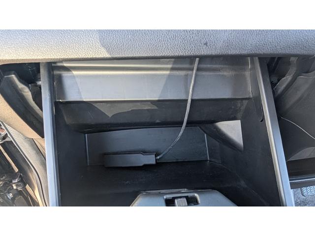 Ｎ－ＢＯＸカスタム Ｇ　ＳＳパッケージ　バックカメラ　両側電動スライドドア　ナビ　衝突被害軽減システム　オートライト　ＨＩＤ　スマートキー　アイドリングストップ　電動格納ミラー　ベンチシート　ＣＶＴ　盗難防止システム　ＡＢＳ　ＥＳＣ（44枚目）