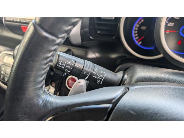 N-BOXカスタム G ターボSSパッケージ ETC バックカメラ 両側電動スライドドア ナビ オートクルーズコントロール オートライト HID スマートキー アイドリングストップ 電動格納ミラー ベンチシート CVT 盗難防止システム(10枚目)