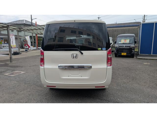 ステップワゴン Ｇ　Ｌパッケージ　ＥＴＣ　バックカメラ　ナビ　両側電動スライドドア　スマートキー　電動格納ミラー　３列シート　ウォークスルー　ＣＶＴ　アルミホイール　ＣＤ　盗難防止システム　衝突安全ボディ　ＡＢＳ　エアコン（18枚目）