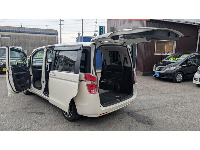 ステップワゴン Ｇ　Ｌパッケージ　ＥＴＣ　バックカメラ　ナビ　両側電動スライドドア　スマートキー　電動格納ミラー　３列シート　ウォークスルー　ＣＶＴ　アルミホイール　ＣＤ　盗難防止システム　衝突安全ボディ　ＡＢＳ　エアコン（37枚目）