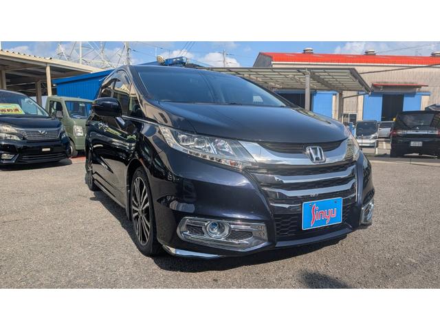 当社は鈑金塗装部門も完備！在庫予定のお車はまず大きな傷や凹み、色とびがないかをチェック！あれば展示をする前に綺麗に修理させていただきます！また、万が一の事故にも対応させていただくことも可能です！