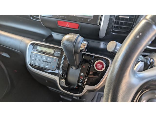 Ｎ－ＢＯＸカスタム Ｇ　ターボＳＳパッケージ　ＥＴＣ　バックカメラ　両側電動スライドドア　ナビ　オートクルーズコントロール　ＨＩＤ　スマートキー　アイドリングストップ　電動格納ミラー　ベンチシート　ターボ　ＣＶＴ　盗難防止システム　ＡＢＳ（9枚目）