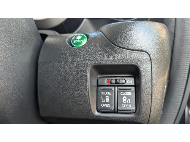 Ｎ－ＢＯＸカスタム Ｇ　ターボＳＳパッケージ　ＥＴＣ　バックカメラ　両側電動スライドドア　ナビ　オートクルーズコントロール　ＨＩＤ　スマートキー　アイドリングストップ　電動格納ミラー　ベンチシート　ターボ　ＣＶＴ　盗難防止システム　ＡＢＳ（11枚目）