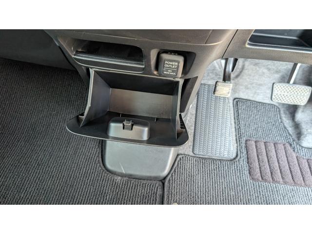 Ｎ－ＢＯＸカスタム Ｇ　ターボＳＳパッケージ　ＥＴＣ　バックカメラ　両側電動スライドドア　ナビ　オートクルーズコントロール　ＨＩＤ　スマートキー　アイドリングストップ　電動格納ミラー　ベンチシート　ターボ　ＣＶＴ　盗難防止システム　ＡＢＳ（56枚目）