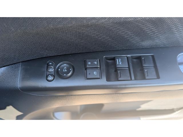 Ｎ－ＢＯＸカスタム Ｇ　ターボＳＳパッケージ　ＥＴＣ　バックカメラ　両側電動スライドドア　ナビ　オートクルーズコントロール　ＨＩＤ　スマートキー　アイドリングストップ　電動格納ミラー　ベンチシート　ターボ　ＣＶＴ　盗難防止システム　ＡＢＳ（69枚目）