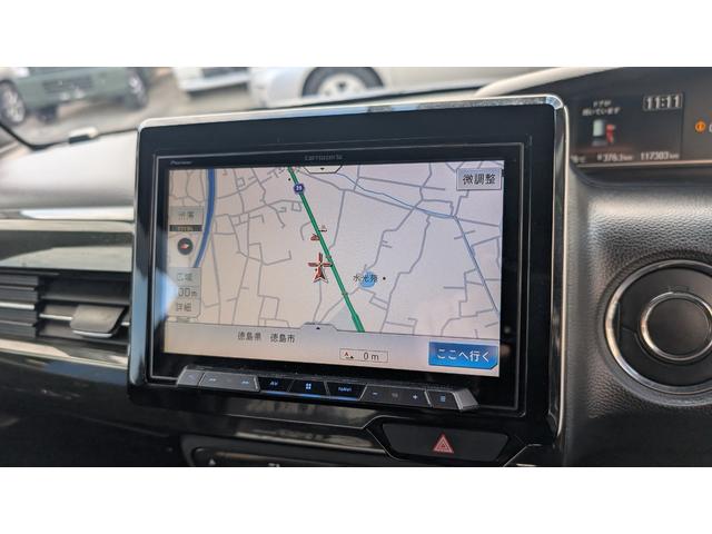 Ｎ－ＢＯＸカスタム Ｇ・Ｌターボホンダセンシング　ＥＴＣ　バックカメラ　両側電動スライドドア　ナビ　オートクルーズコントロール　レーンアシスト　衝突被害軽減システム　オートライト　ＬＥＤヘッドランプ　スマートキー　アイドリングストップ（4枚目）