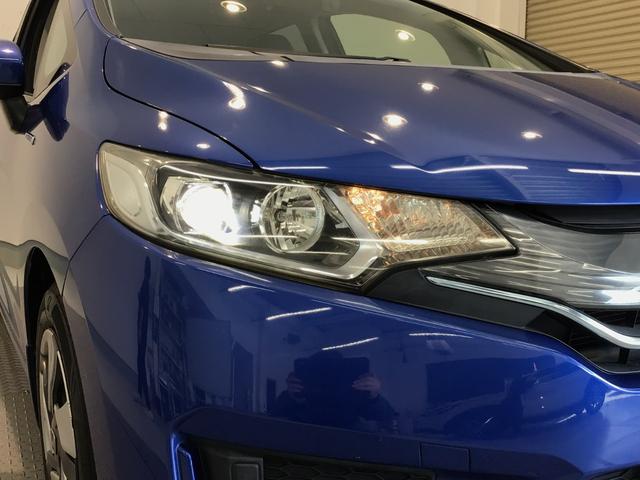 【ＬＥＤヘッドライト】大光量で夜道や雨の日の安心感を高めるＬＥＤヘッドライト。周囲の明るさに応じて自動点灯・消灯／ライトの消し忘れも防げるオートライトコントロール付！