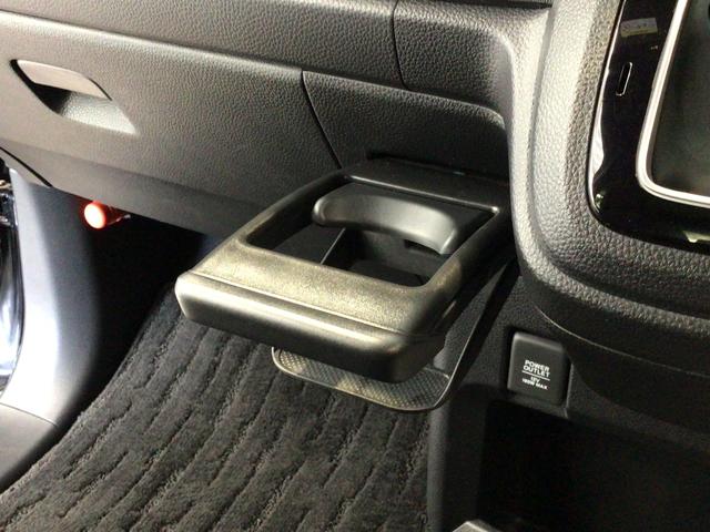 豊富に在庫を取り揃えています！軽自動車からミニバン、セダン、ＳＵＶ、話題のハイブリッド車など続々入荷しております！