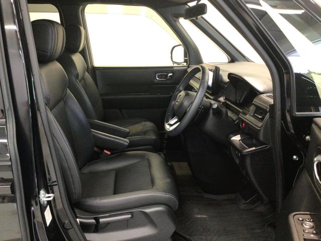 ステップワゴン ｅ：ＨＥＶスパーダ　デモカーＵＰ・ＬＥＤ・フルセグ・純正ＡＷ・ホンダＣＯＮＮＥＣＴ・ＥＴＣ（15枚目）