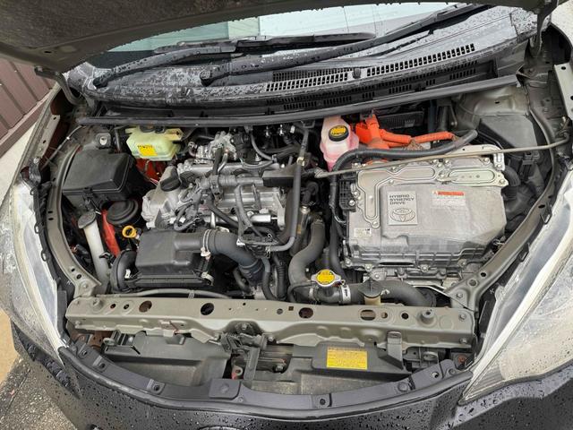 アクア Ｓ　全塗装　ローダウン　ＥＴＣ　ＴＶ　スマートキー　電動格納ミラー　ＣＶＴ　衝突安全ボディ　ＡＢＳ　ＥＳＣ　Ｂｌｕｅｔｏｏｔｈ　エアコン　パワーステアリング　パワーウィンドウ（12枚目）