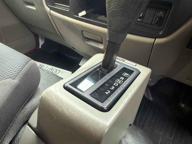 アトラストラック 　キッチンカー　トラック　ＡＴ　ホシザキ冷蔵庫　シンク３層　鉄板焼き　換気扇（12枚目）