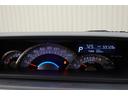 とっても見やすいメーターです。夜間時はラグジュアリーな気分にさせてくれる照明が魅力ですので、夜のドライブも楽しみになりますよ♪