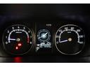 とっても見やすいメーターです。夜間時はラグジュアリーな気分にさせてくれる照明が魅力ですので、夜のドライブも楽しみになりますよ♪