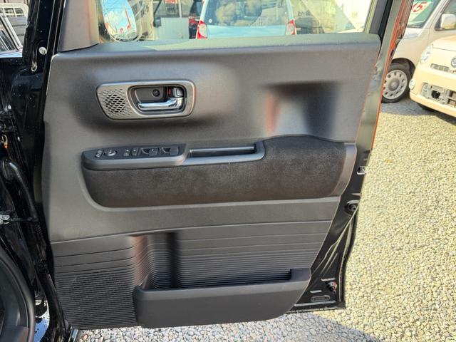 Ｎ－ＢＯＸカスタム ４ＷＤ（13枚目）