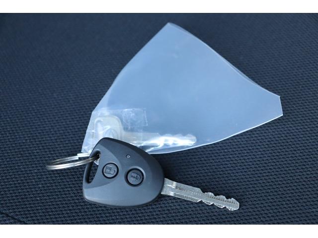 ハイゼットカーゴ ＤＸ　届出済未使用車・衝突被害軽減ブレーキシステム・カロッツェリア　ディスプレイオーディオ・バックカメラ・オートライト・アイドリングストップ・ヘッドライトレベライザー・保証書・取扱説明書（12枚目）