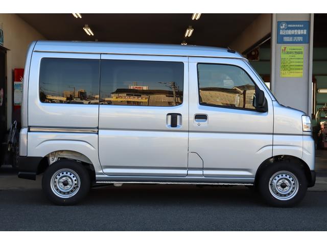ハイゼットカーゴ ＤＸ　届出済未使用車・衝突被害軽減ブレーキシステム・カロッツェリア　ディスプレイオーディオ・バックカメラ・オートライト・アイドリングストップ・ヘッドライトレベライザー・保証書・取扱説明書（29枚目）