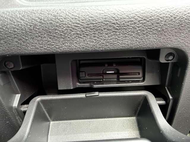 ＥＴＣで高速道路の料金所も非接触でノンストップ！最近増えておりますスマートインターチェンジはＥＴＣがないと出入りができませんのでＥＴＣ必須です！