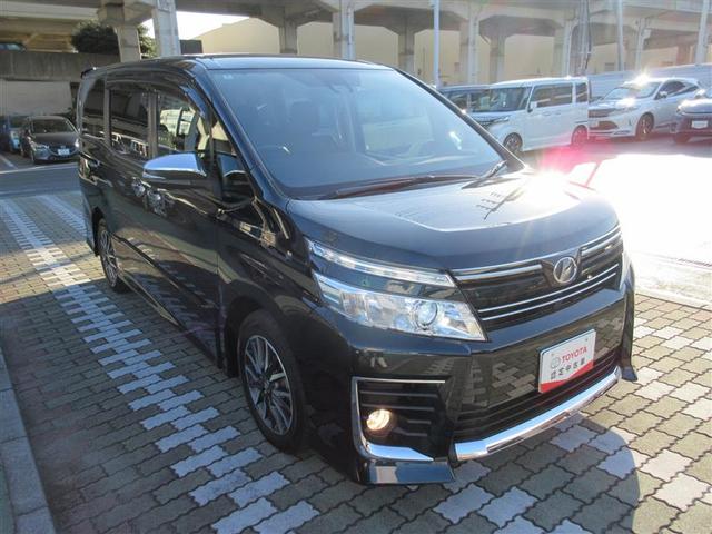 ヴォクシー ＺＳ　煌　フルセグ　メモリーナビ　ＤＶＤ再生　ミュージックプレイヤー接続可　後席モニター　バックカメラ　衝突被害軽減システム　ＥＴＣ　両側電動スライド　ＬＥＤヘッドランプ　乗車定員７人　３列シート（3枚目）