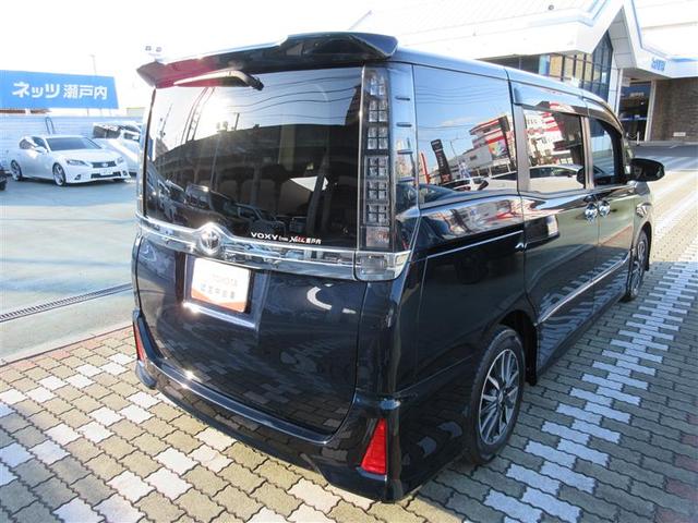 ヴォクシー ＺＳ　煌　フルセグ　メモリーナビ　ＤＶＤ再生　ミュージックプレイヤー接続可　後席モニター　バックカメラ　衝突被害軽減システム　ＥＴＣ　両側電動スライド　ＬＥＤヘッドランプ　乗車定員７人　３列シート（4枚目）