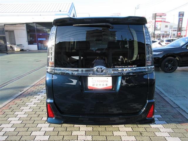 ヴォクシー ＺＳ　煌　フルセグ　メモリーナビ　ＤＶＤ再生　ミュージックプレイヤー接続可　後席モニター　バックカメラ　衝突被害軽減システム　ＥＴＣ　両側電動スライド　ＬＥＤヘッドランプ　乗車定員７人　３列シート（5枚目）