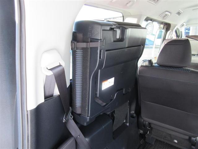 ヴォクシー ＺＳ　煌　フルセグ　メモリーナビ　ＤＶＤ再生　ミュージックプレイヤー接続可　後席モニター　バックカメラ　衝突被害軽減システム　ＥＴＣ　両側電動スライド　ＬＥＤヘッドランプ　乗車定員７人　３列シート（17枚目）