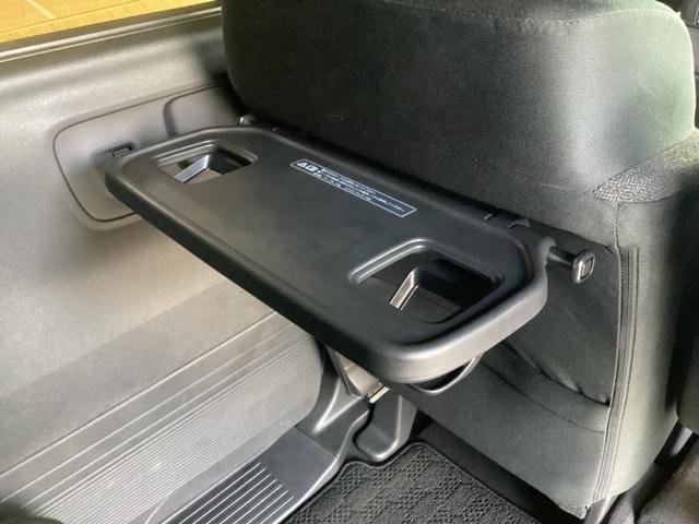 N-BOXカスタム ベースグレード 純正ナビ ETC 両側電動スライドドア フロントシートヒーターオートリトラミラー 純正14インチアルミホイル シートバックテーブルプッシュスタート 元デモカー(29枚目)
