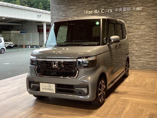 N-BOXカスタム コーディネートスタイル 純正ナビ ETC 両側電動スライドドア コーディネイトスタイルフロントシートバックテーブル フロントシートヒーター オートリトラミラー 本革巻きステアリングホイル 元デモカー(7枚目)