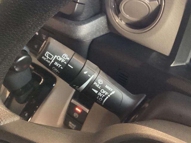 N-BOX ベースグレード 純正ナビ ETC 前後ドラレコ マルチビューカメラ 両側電動スライドドア オートリトラミラー フロントシートヒーター シートバックテーブル ツートンカラー(15枚目)