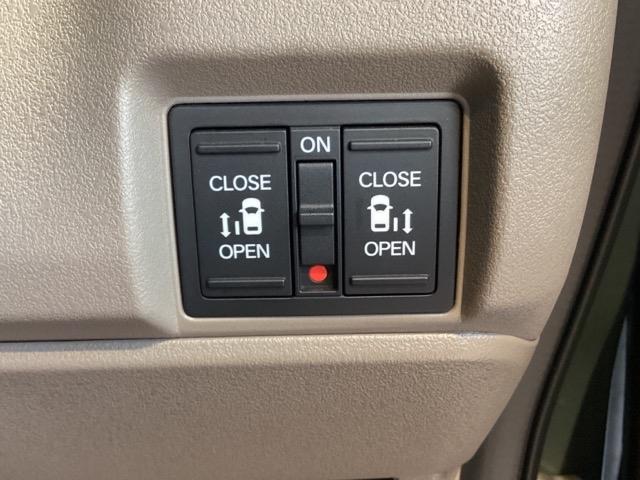 N-BOX ベースグレード 純正ナビ ETC 前後ドラレコ マルチビューカメラ 両側電動スライドドア オートリトラミラー フロントシートヒーター シートバックテーブル ツートンカラー(21枚目)