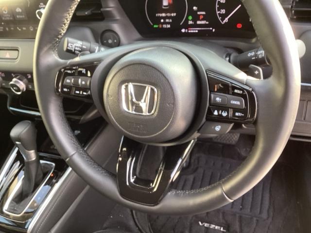 ヴェゼル e:HEVZ 純正コネクトナビ ETC パワーテールゲート プッシュスタート本革巻きステアリング 純正18インチアルミホイル 元デモカー(11枚目)