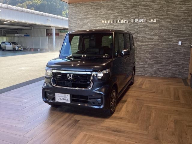 N-BOXカスタム ターボ 純正ナビ ETC フロントドラレコ リヤ席モニター 両側電動スライドドア 本革巻きステアリング パドルシフト フロントシートヒーターシートバックテーブル オートリトラミラー タバコ臭有(7枚目)