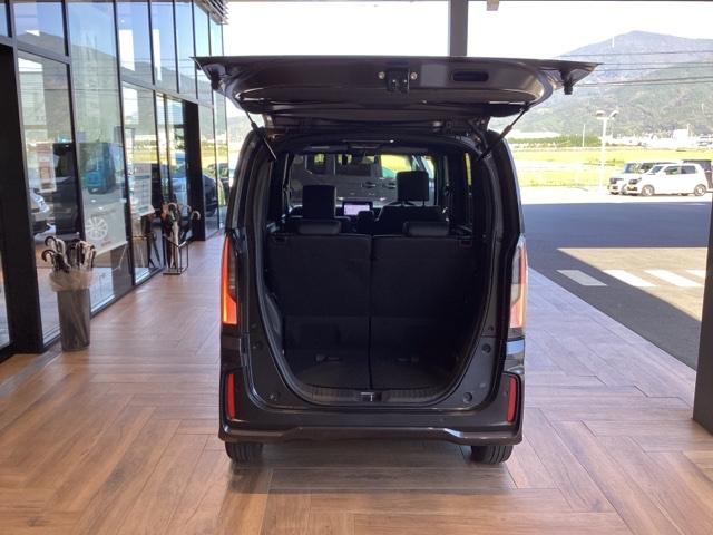 N-BOXカスタム ターボ 純正ナビ ETC フロントドラレコ リヤ席モニター 両側電動スライドドア 本革巻きステアリング パドルシフト フロントシートヒーターシートバックテーブル オートリトラミラー タバコ臭有(26枚目)