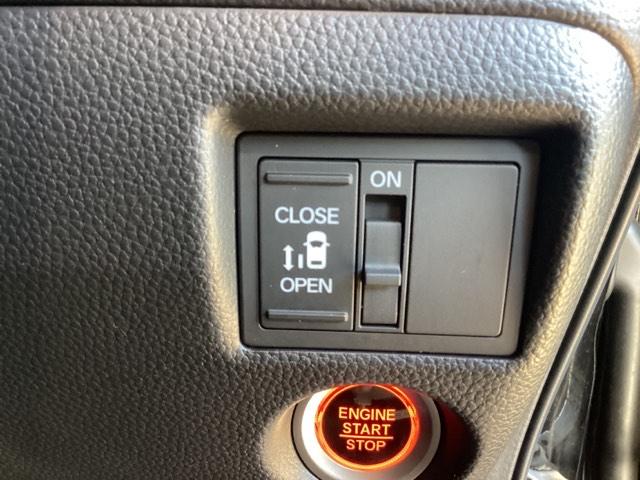 Ｎ－ＢＯＸカスタム Ｌ　純正ナビ　ＥＴＣ　フロントドラレコ　サイドエアバッグ＋カーテンエアバッグ　フロントシートヒーター　シートバックテーブル　プラズマクラスター技術搭載フルオートエアコン　純正１４インチアルミホイル（21枚目）