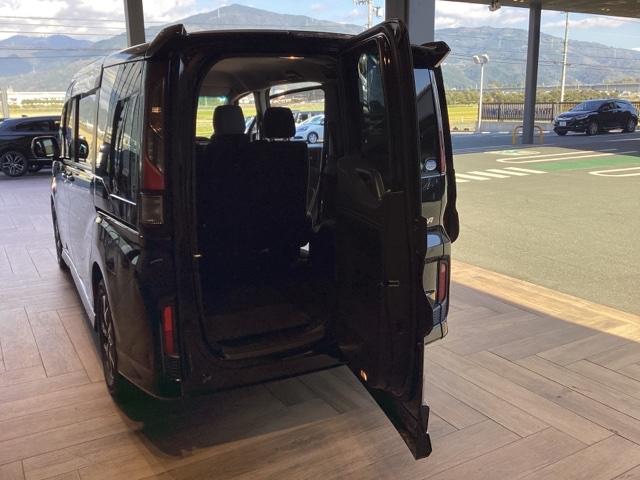 ステップワゴンスパーダ スパーダホンダセンシング 純正ナビ ETC フロントドラレコ 地デジ わくわくゲート2列目ベンチシート(8人乗り) 純正16インチアルミホイール(30枚目)