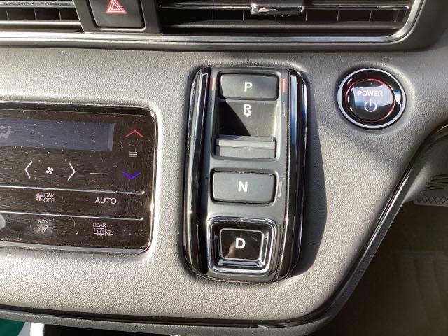 オデッセイハイブリッド e:HEVアブソルート・EXブラックエディション 純正ナビ ETC 1列目・2列目パワーシート+シートヒーターハンズフリーパワーテールゲート 本革シート 純正18インチアルミホイル(11枚目)