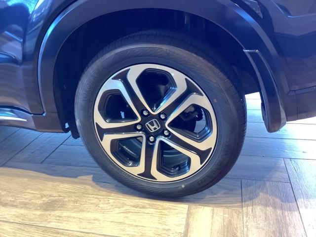 ヴェゼル ハイブリッドＺ・ホンダセンシング　純正ナビ　ＥＴＣ　サイドエアバッグ＋カーテンエアバッグＬＥＤヘッドライト　ＬＥＤフォグライト　ルーフレールフロントシートヒーター　熱線入りフロントウィンドー（28枚目）