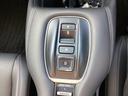 ｅ：ＨＥＶＺ特別仕様車ブラックスタイル　ホンダコネクトディスプレイ　ＥＴＣ２．０　ワイヤレス充電器本革シート　フロントパワーシート　フロントシートヒーターＢＯＳＥプレミアムサウンドシステム　ハンズフリーパワーテールゲート（12枚目）