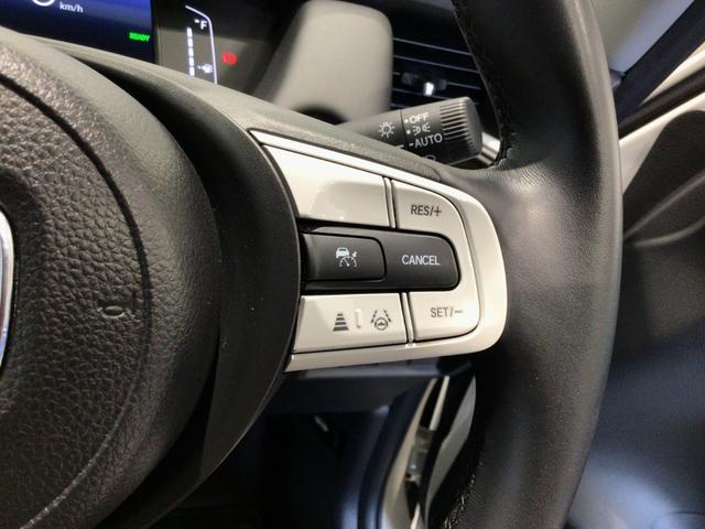 フィット ｅ：ＨＥＶホーム　デモカーＵＰ・ＬＥＤ・フルセグ・ＤＶＤ・ホンダＣＯＮＮＥＣＴ・ＥＴＣ（5枚目）