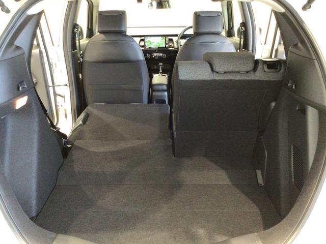 フィット ｅ：ＨＥＶホーム　デモカーＵＰ・ＬＥＤ・フルセグ・ＤＶＤ・ホンダＣＯＮＮＥＣＴ・ＥＴＣ（13枚目）