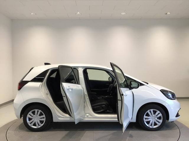 フィット ｅ：ＨＥＶホーム　デモカーＵＰ・ＬＥＤ・フルセグ・ＤＶＤ・ホンダＣＯＮＮＥＣＴ・ＥＴＣ（41枚目）