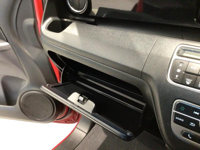 Ｎ－ＯＮＥ Ｇ・Ｌパッケージ　ＨＩＤ・ディスプレイオーディオ・スマートキー・パワーウインドウ・ＥＴＣ（30枚目）