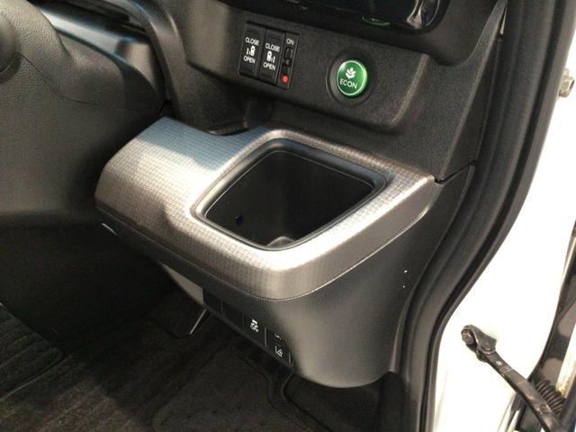 ステップワゴンスパーダ スパーダホンダセンシング　ＬＥＤ・フルセグ・メモリナビ・ＤＶＤ・ＣＤ・バックカメラ・純正ＡＷ・ＥＴＣ（37枚目）