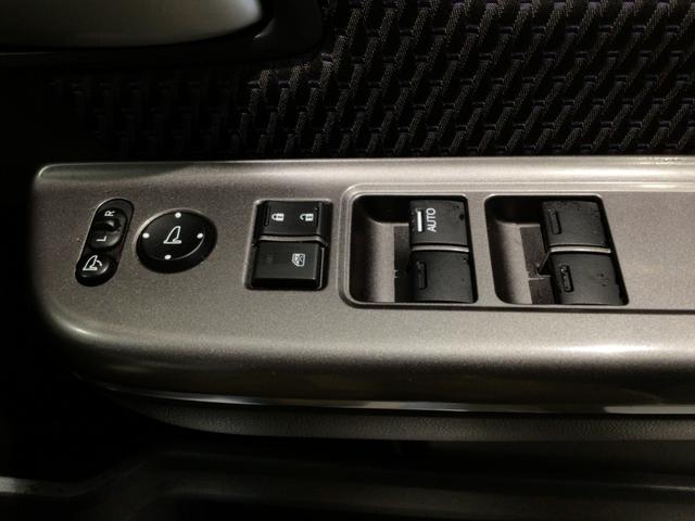 ステップワゴンスパーダ スパーダホンダセンシング　ＬＥＤ・フルセグ・メモリナビ・ＤＶＤ・ＣＤ・バックカメラ・純正ＡＷ・ＥＴＣ（28枚目）